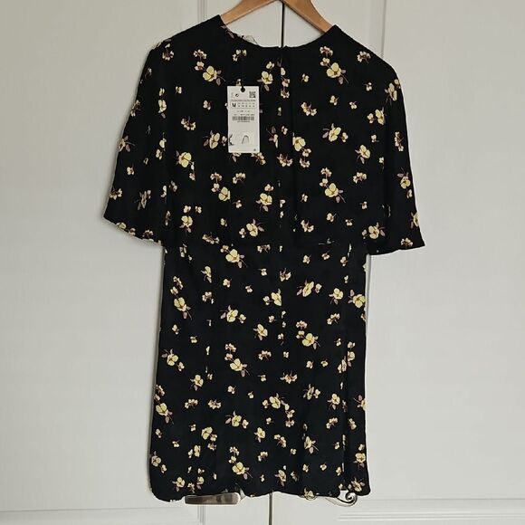 Zara Black and Yellow Flutter Sleeve Sundress - Picture 4 of 16